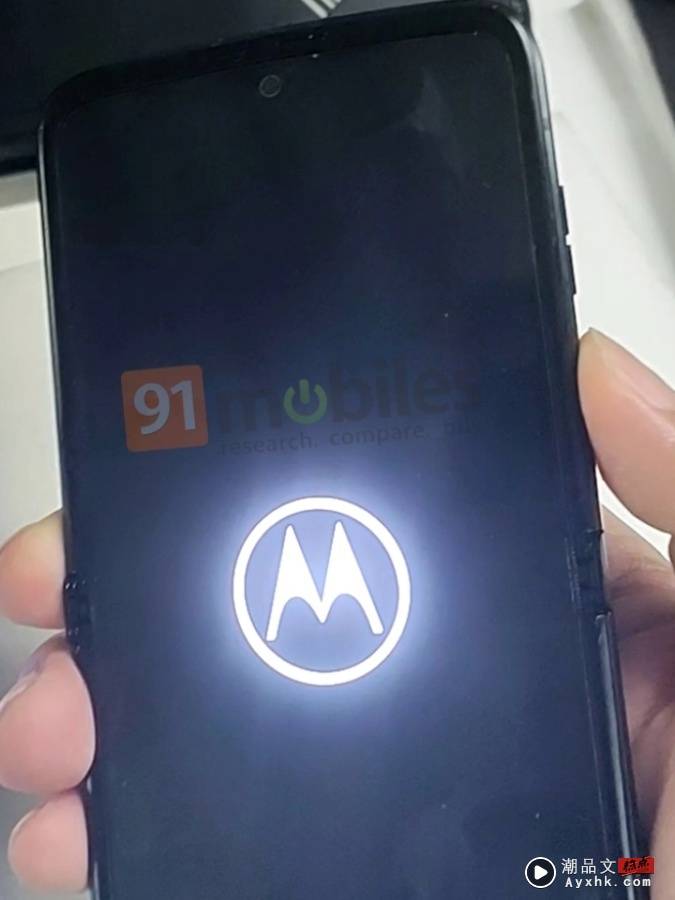 第三代 Motorola razr 折叠机外观曝光！标志性的下巴不见了，有望升级为双主镜头 数码科技 图4张